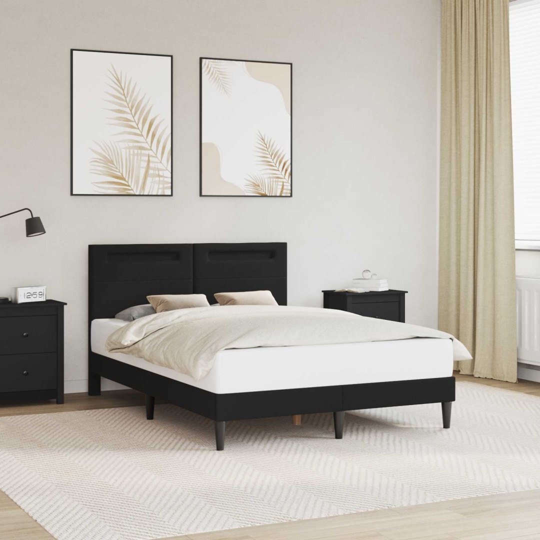 Ramka łóżka z paskami LED Czarny 140 x 200 cm Ekoskóra